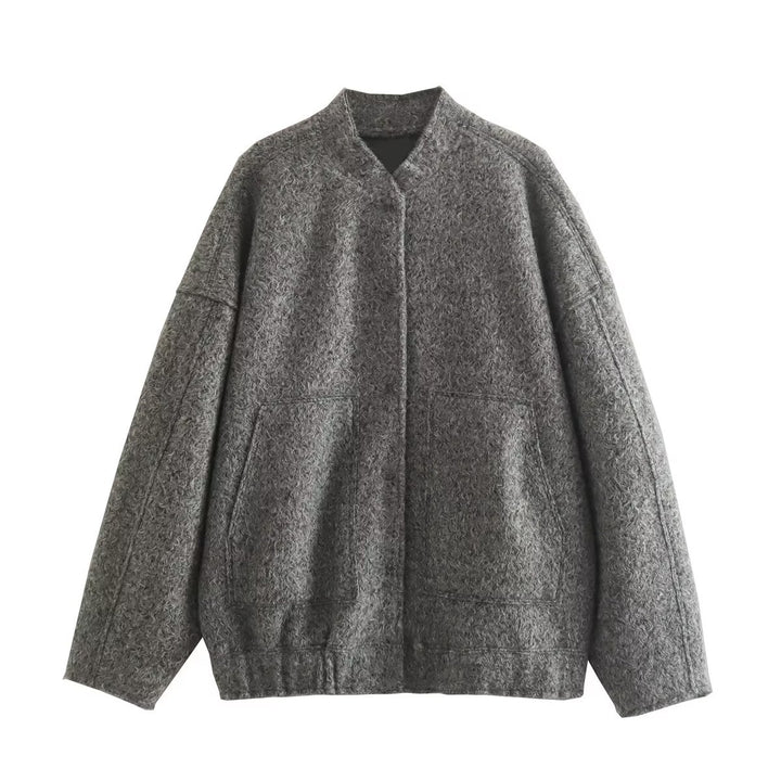 Ladies oversized fluffy coat with practical pockets and an elegant high collar Lune London