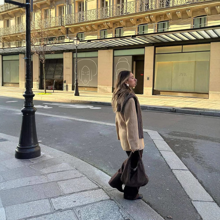 Oversized blazer for women with double-breasted buttons and trendy details Lune London