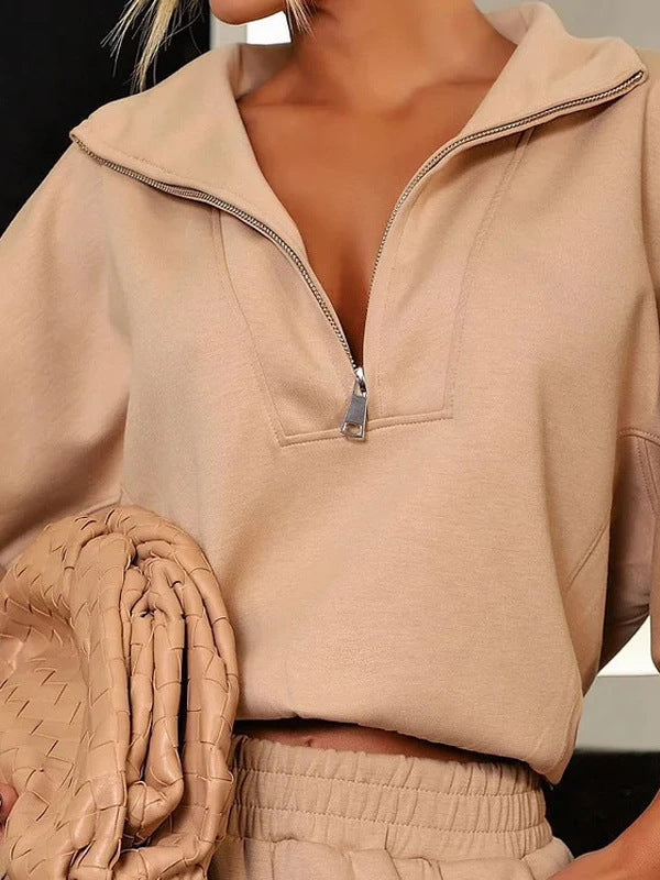 Leisure set for women with high collar and side pockets Lune London