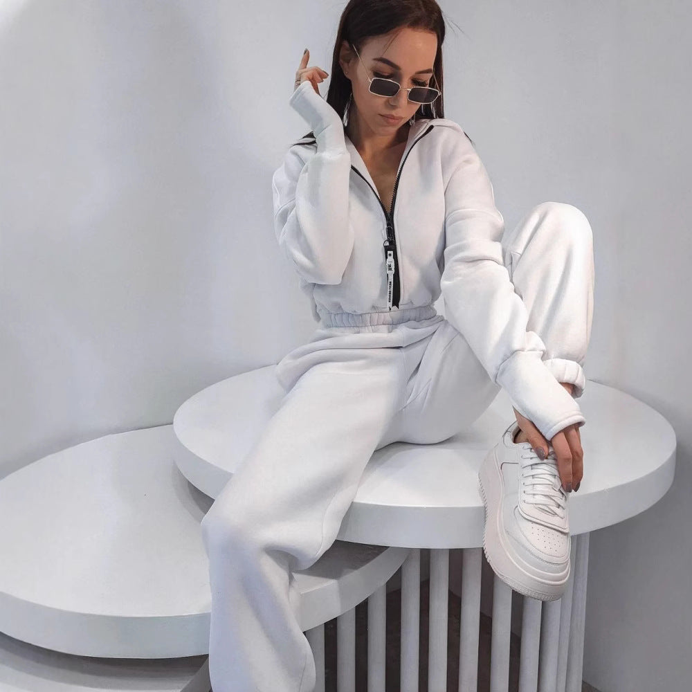 Ladies tracksuit with stylish details and elastic waist Lune London
