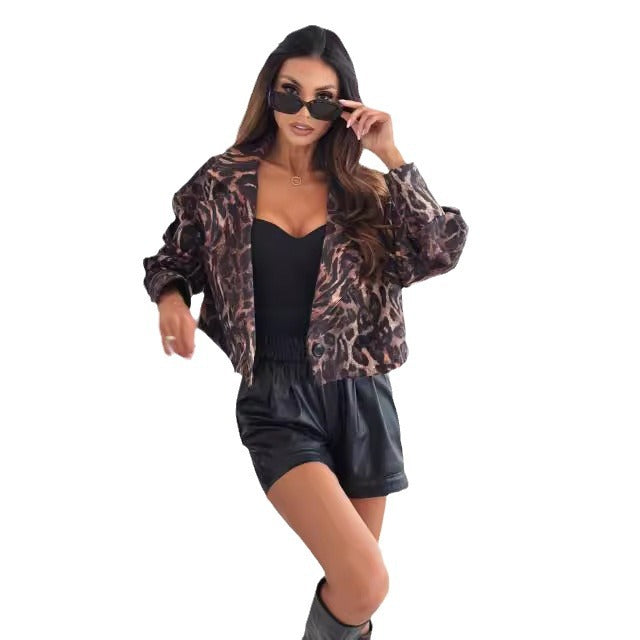 Fashionable blazer jacket for women with a trendy leopard pattern Lune London