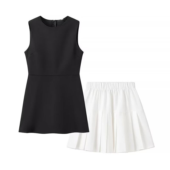 Elegant sleeveless dress for ladies with high collar and flared skirt Lune London