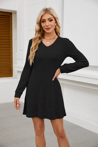 Fitted knit dress for women with V-neck and fine ribbed finish Lune London