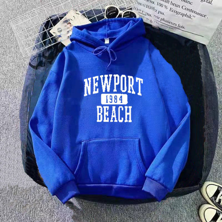 Women's hoodie with nostalgic Newport Beach lettering Chic & Stil