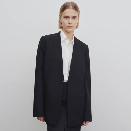 Women oversized modern blazer in textured fabric with stylish pockets Lune London