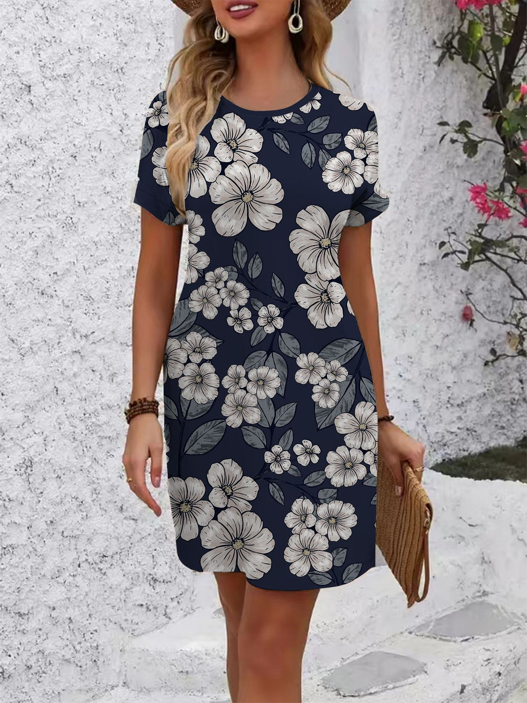Women’s short-sleeve dress with playful flamingo design and loose fit Lune London