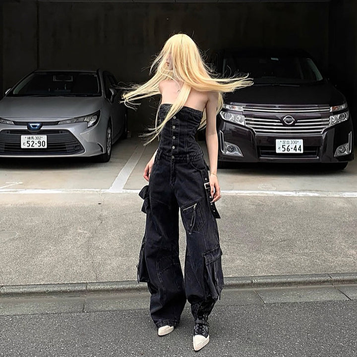Women's cargo jumpsuit with a fitted silhouette and trendy pockets Lune London