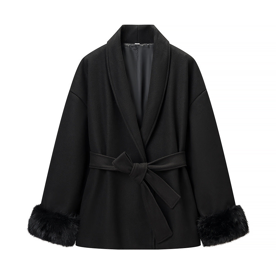 Veste féminine à la mode avec col doux doublé et ceinture à nouer Chic & Stil