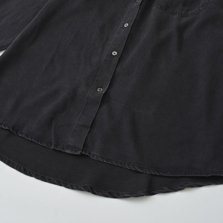 Lune London casual long sleeve blouse for women with practical chest pocket and classic collar