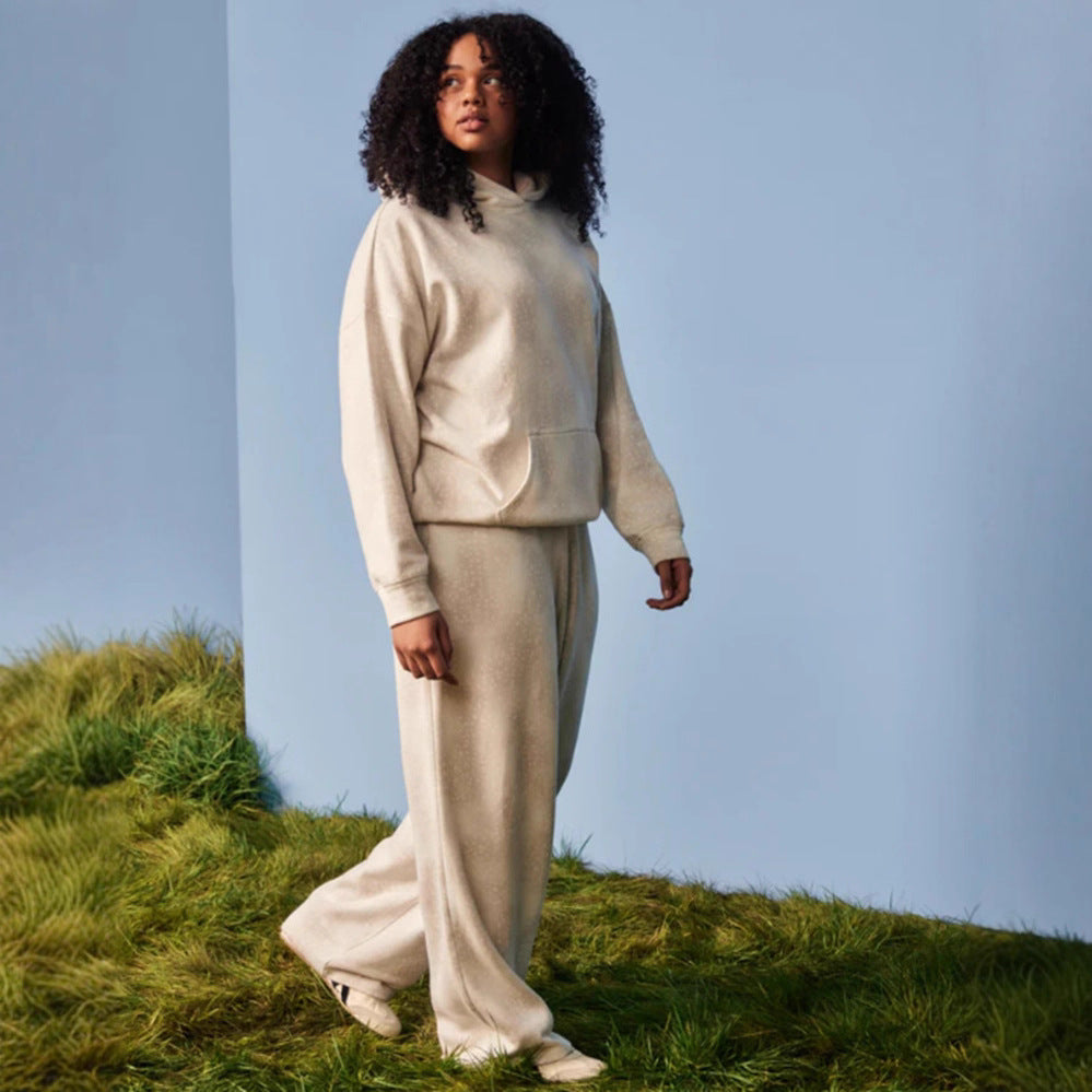 Ensemble de sweat-shirt et pantalon de jogging confortable pour femmes Chic & Stil