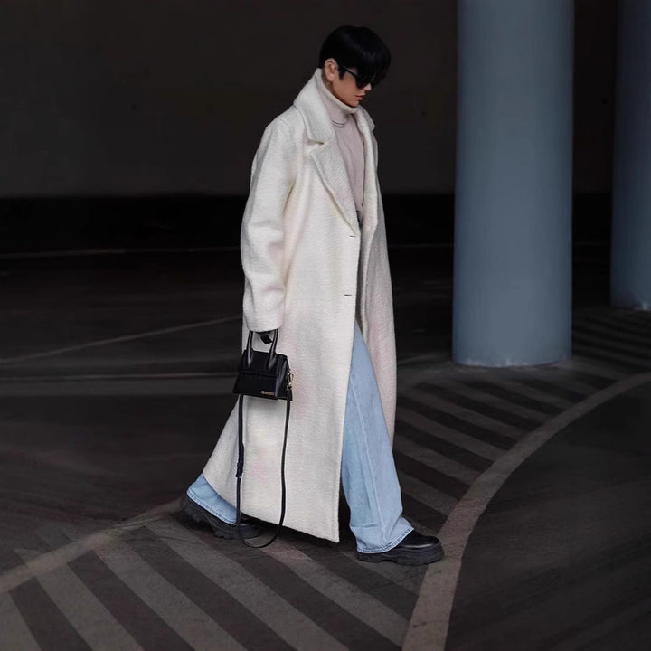 Elegant and warm wool coat for women with a slim fit Lune London