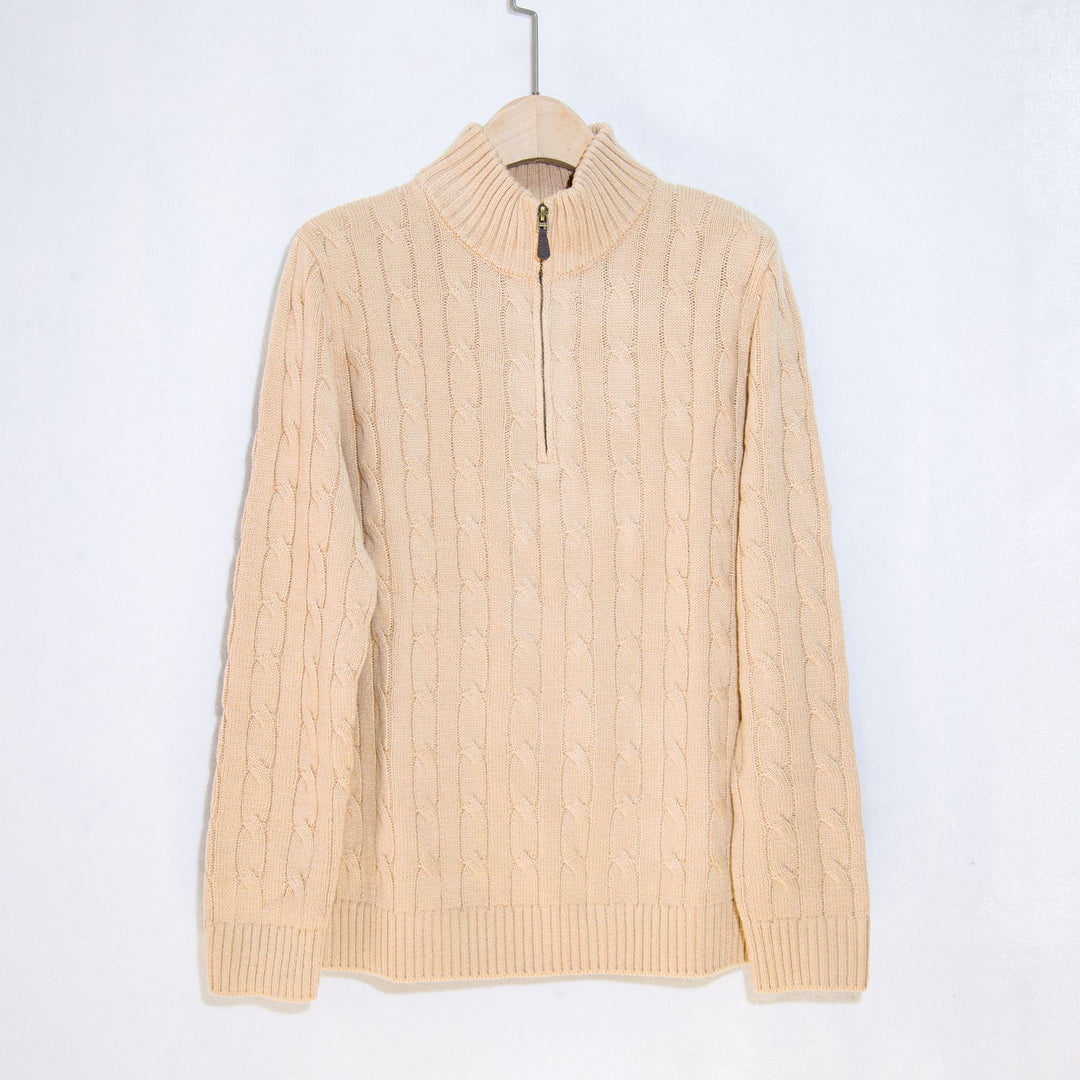 Elegant knitted sweater for men with half-zip closure and cable pattern Lune London