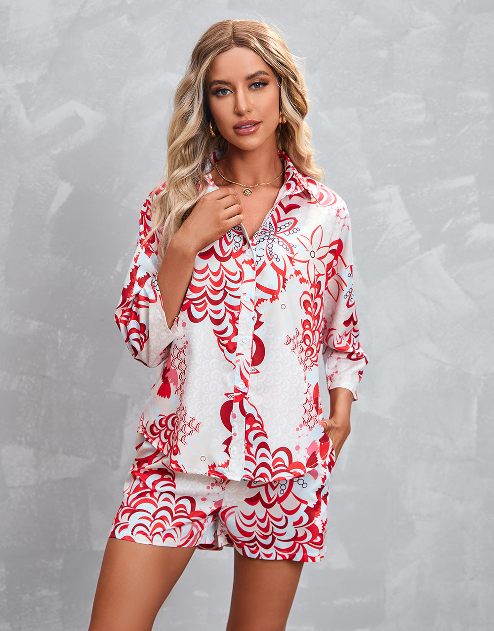 Casual short sleeve women's shirt with elastic waist and modern chic and style