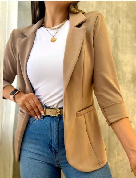 Women's elegant and fitted blazer with a fine lapel Lune London