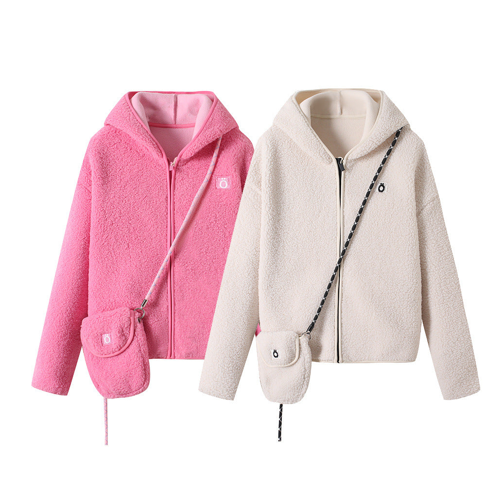Veste en polaire confortable pour femmes avec capuche et sac à épaule pratique Chic & Stil