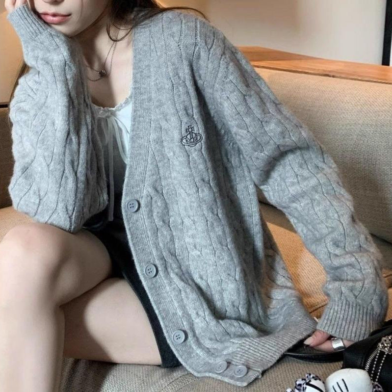 Cardigan pour femmes avec motif en câble et grands boutons Chic & Stil