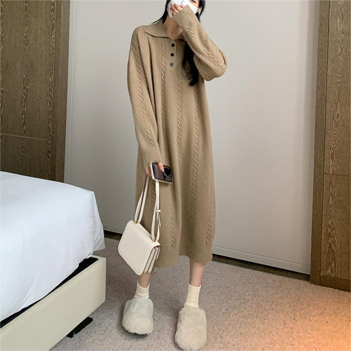 Robe en tricot pour femmes avec patte de boutonnage et texture élégante en motif de câble Chic & Stil