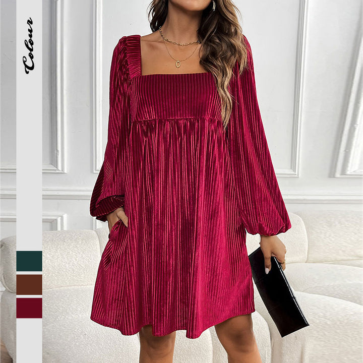 Robe oversize pour femmes avec un élégant détail de volants et en tissu cord luxueux Chic & Stil