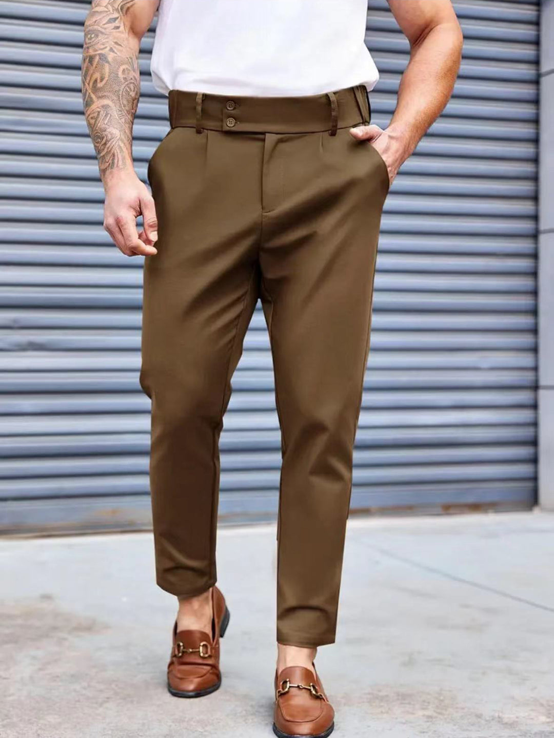 Elegant chino pants for men with elastic waistband and classic fit Lune London