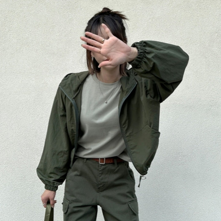 Veste extérieure légère et respirante pour femmes avec cordon de serrage Chic & Stil