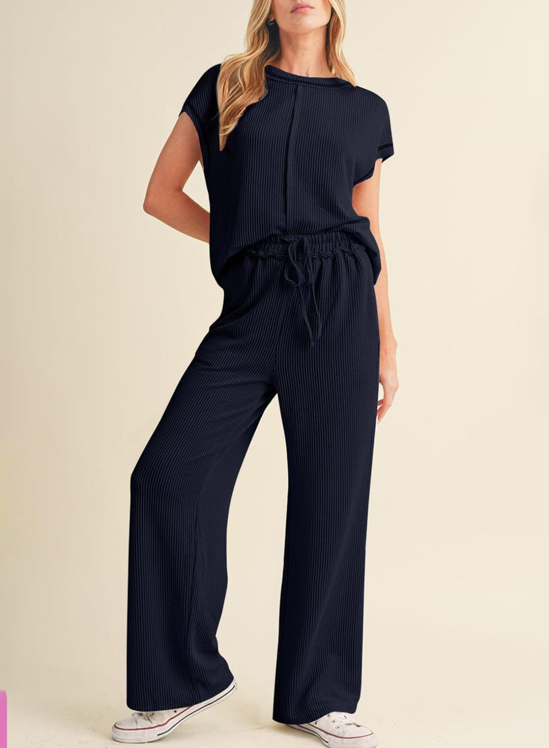 Women Comfortable jumpsuit with wide legs and elastic waistband Lune London