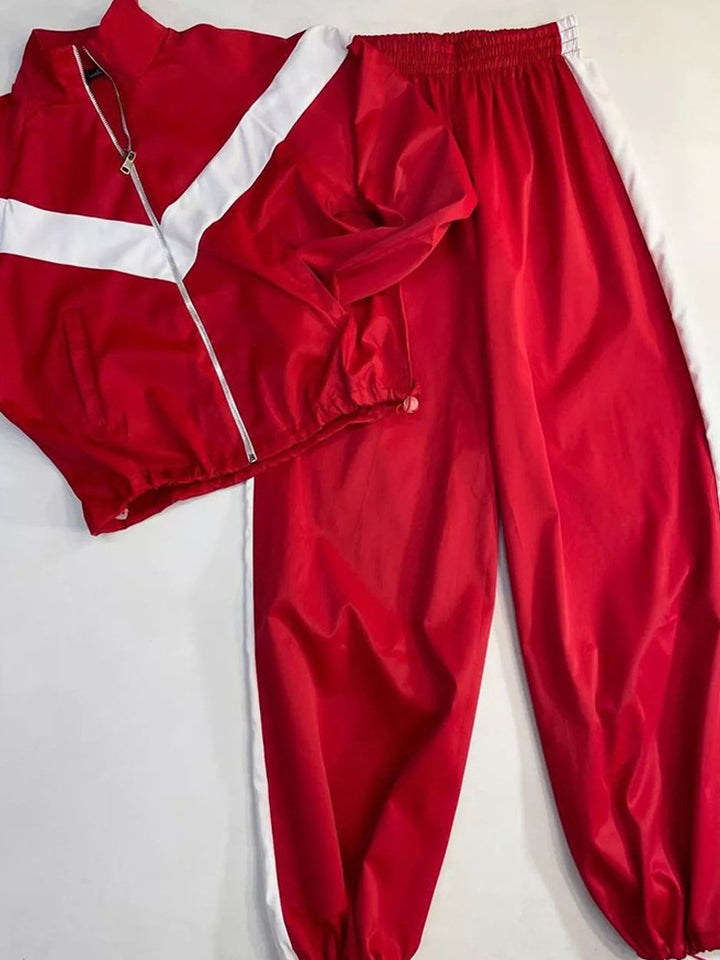 Ladies Training Fashion sporty tracksuit with trendy cut and practical pockets Lune London