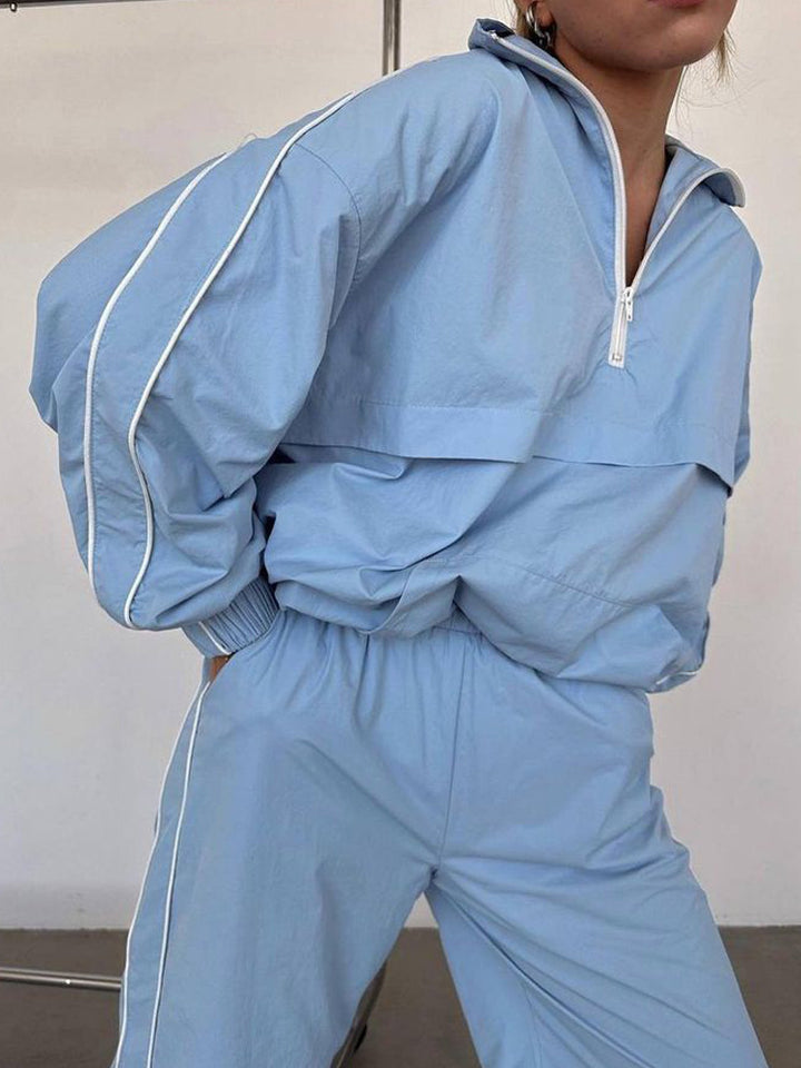 Women’s sporty windbreaker and full-zip jogging set Lune London