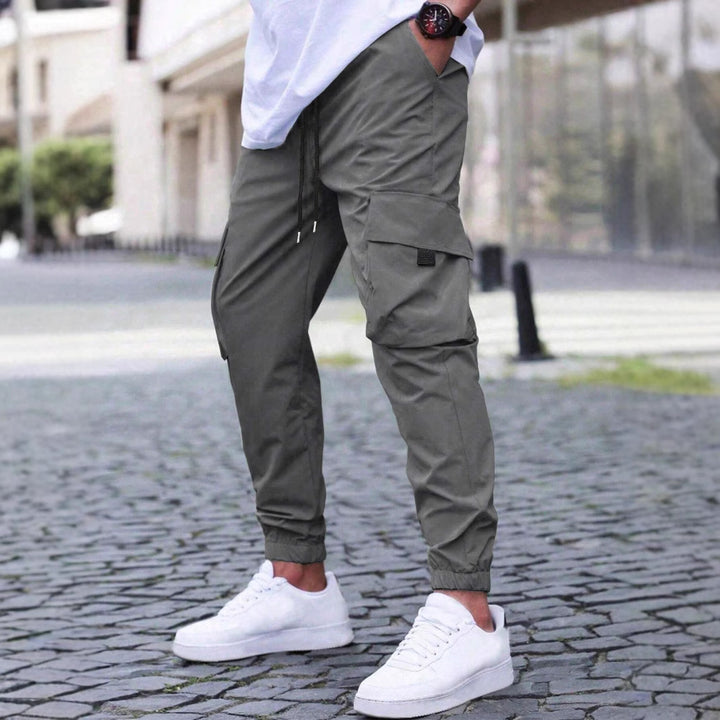 Men's cargo pants with practical zip pockets and an elastic waistband Lune London