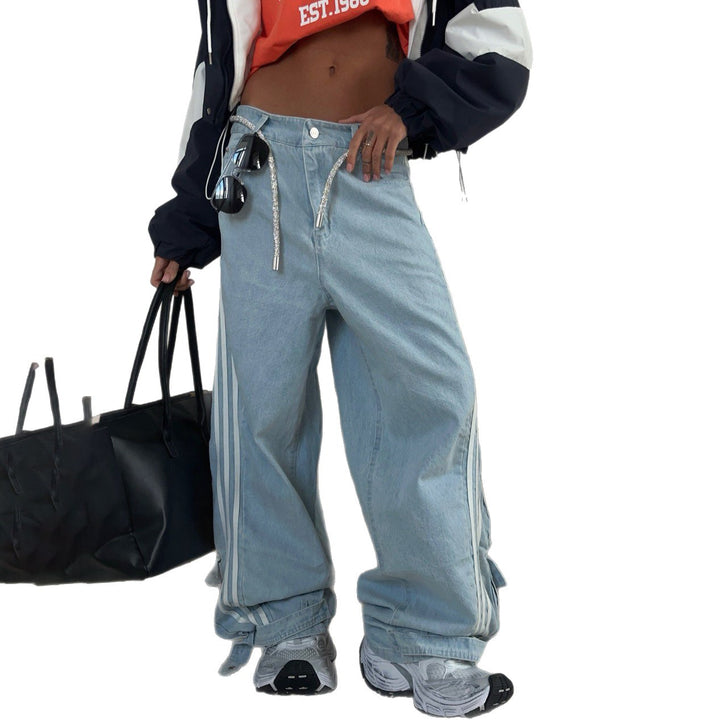 Women Cargo Jeans with side pockets and adjustable waist Lune London