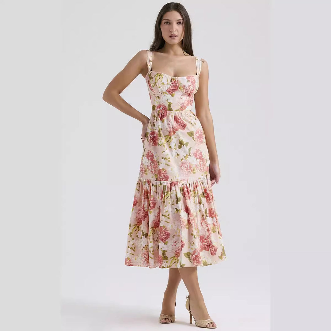 Floral patterned maxi dress for women with fitted bodice and flared skirt Chic & Stil