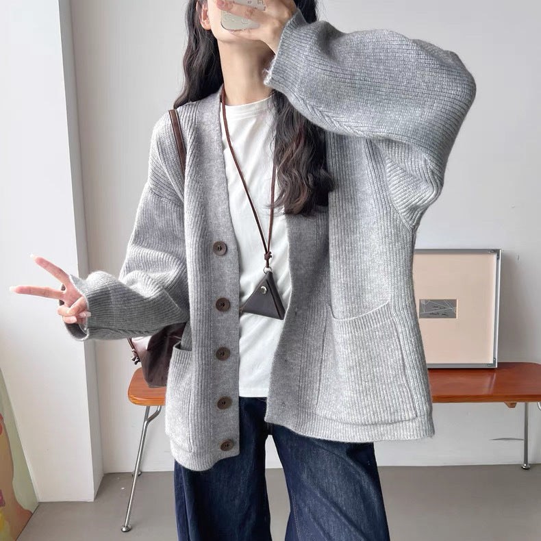 Cardigan Douillet pour Femme avec Grandes Poches et Détails de Boutons Chic & Stil