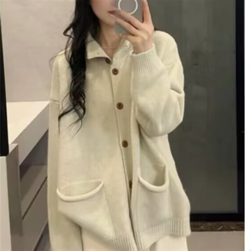 Cardigan féminin confortable avec poches modernes Chic & Stil