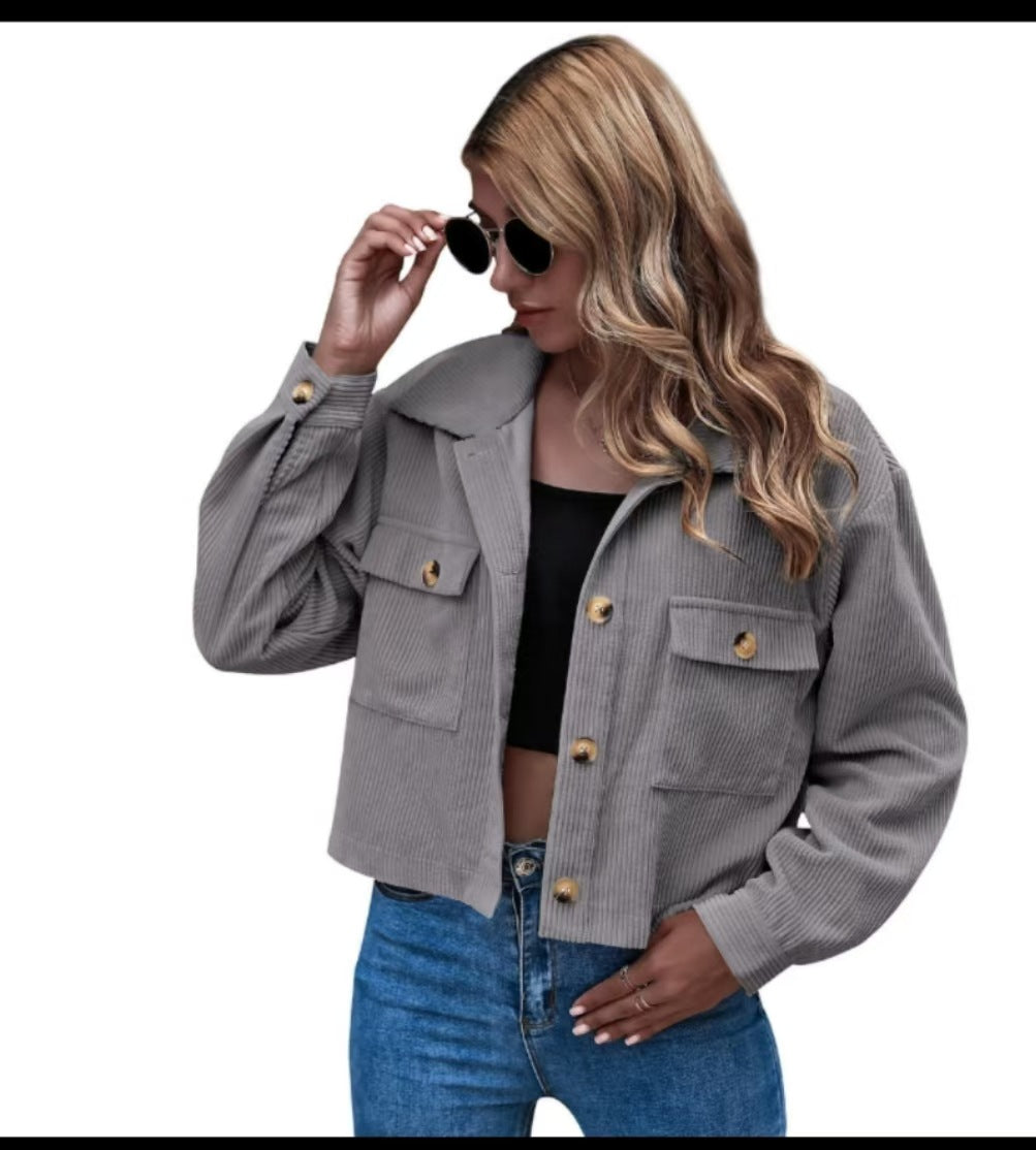 Short women's jacket with rib structure and functional chest pockets Lune London