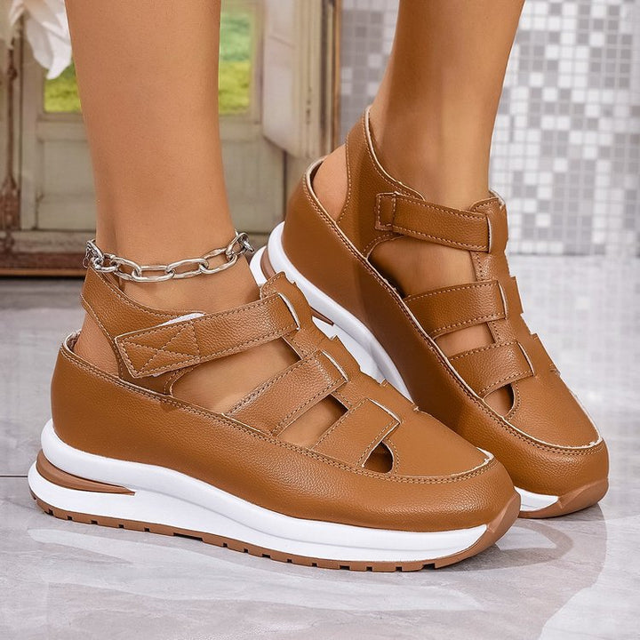 Comfortable sandals for ladies with a breathable upper and cushioning sole Lune London