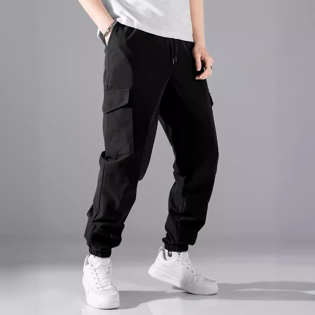 Men's cargo pants with elastic waistband and practical side pockets Lune London