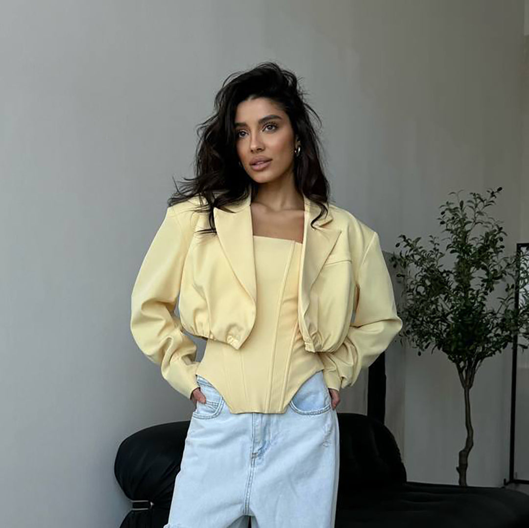 Short jacket for women with a fitted cut and puff sleeves Lune London