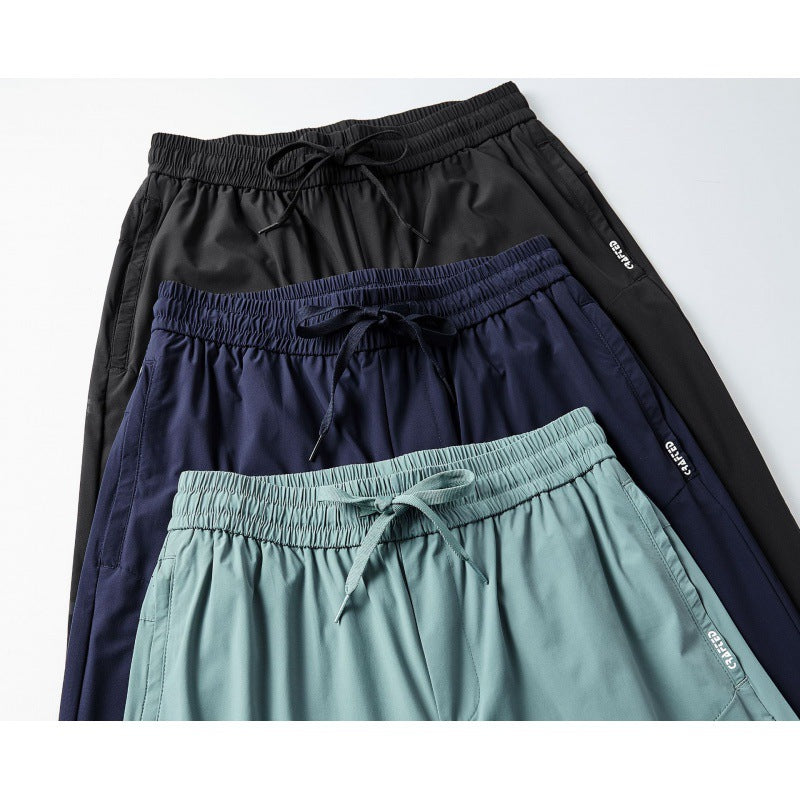 Leisure pants for men with elastic waistband and breathable inserts Lune London