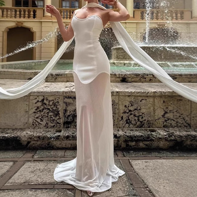 Women Elegant Long Evening Dress with Fluid Fabric and Strapless Lune London