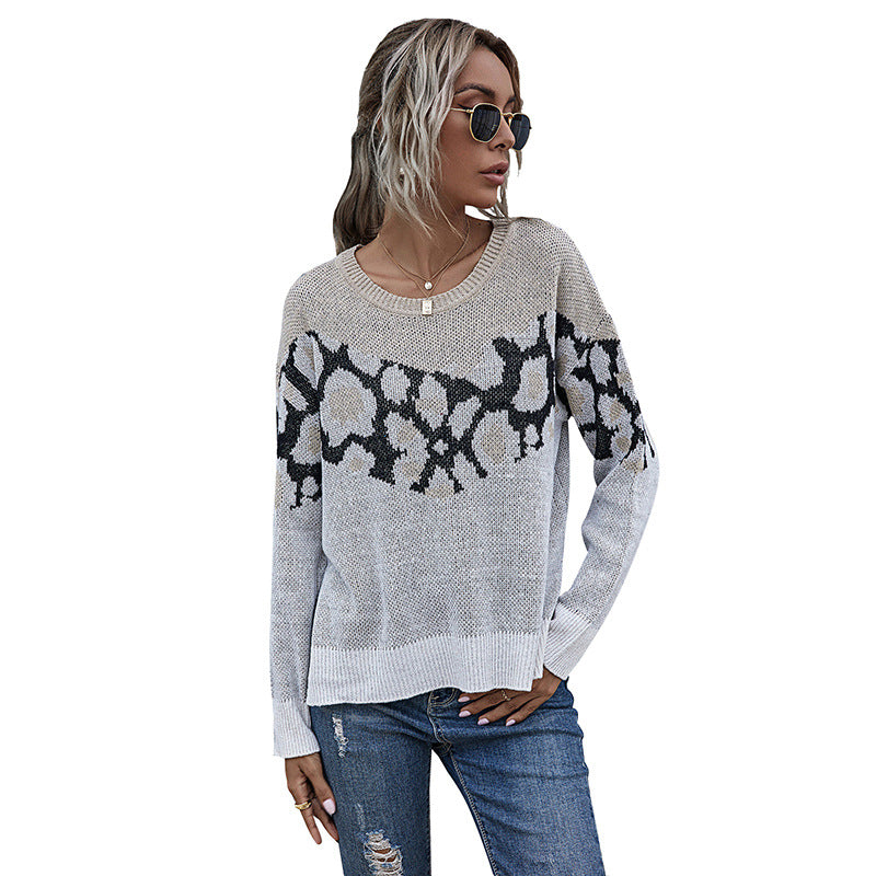 Casual knitted sweater for women with trendy pattern and wide sleeves Lune London