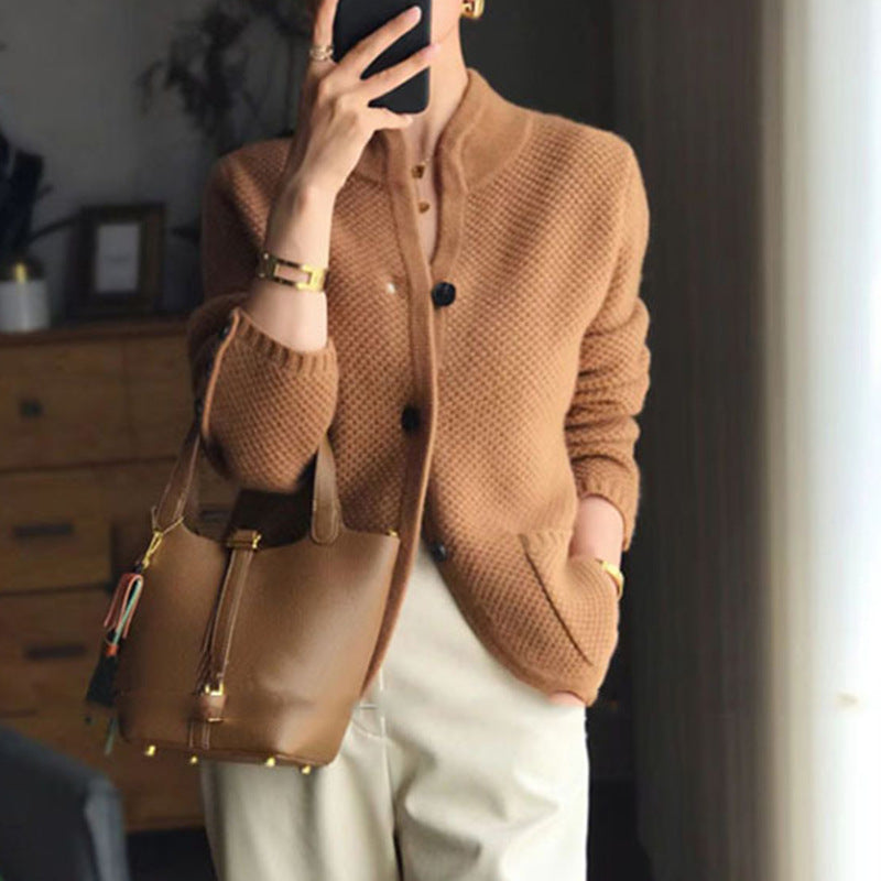 Cardigan for women with structured design and practical pockets Lune London