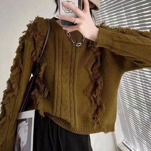 Thick knitted jumper for ladies with fringe details and a relaxed fit Lune London