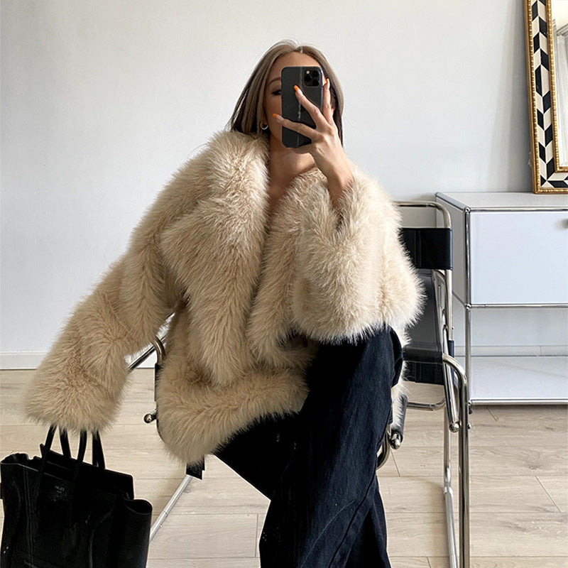Ladies oversized luxurious faux fur coat Lune London