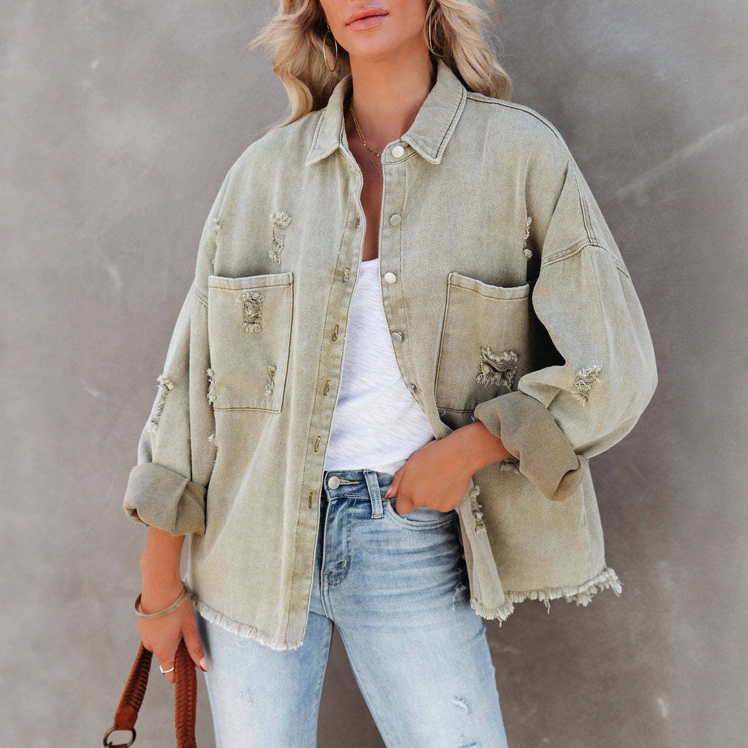 Oversized denim jacket for women with frayed hem and button-up design Chic & Stil