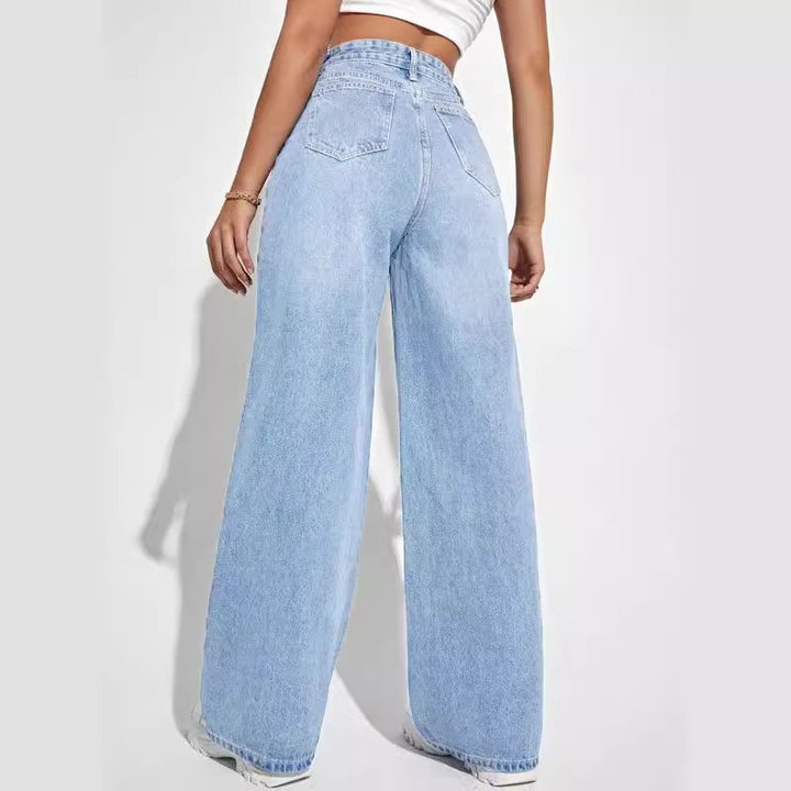 Women’s wide-cut jeans in a vintage chic style