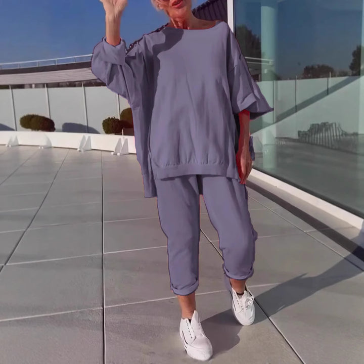 Ladies chic leisure outfit