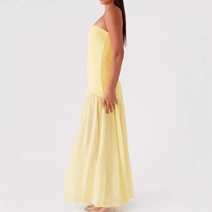 Elegant ladies maxi dress without straps with high slit and fluid fabric Lune London