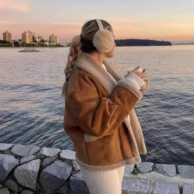 Cozy blazer jacket for women in teddy look with practical pockets Lune London