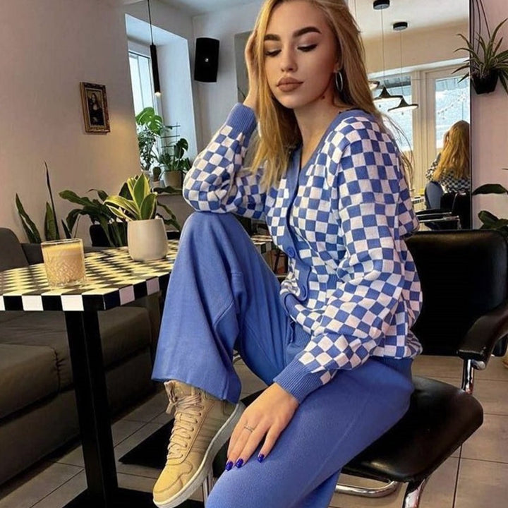 Fashion knit set for women with a graphic check pattern and a comfortable fit Lune London