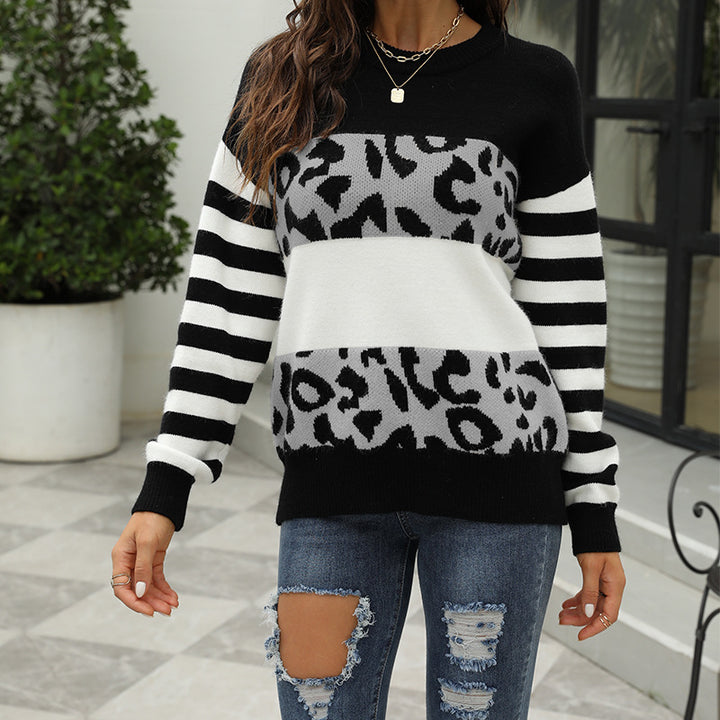 Women's sweater with animal patterns and striped sleeves Lune London