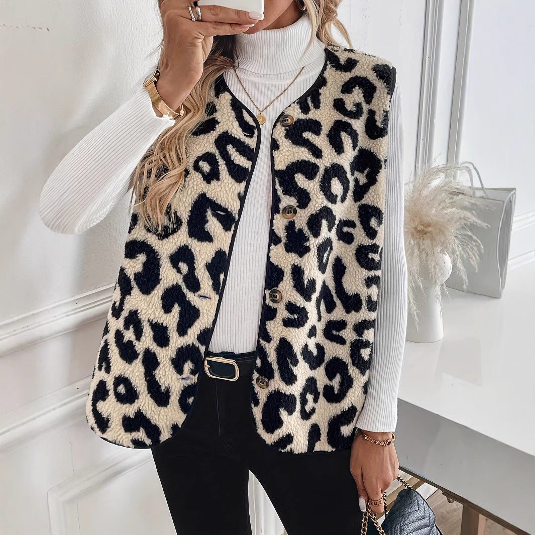 Ladies Cozy Quilted Gilet with Leopard Print Lune London
